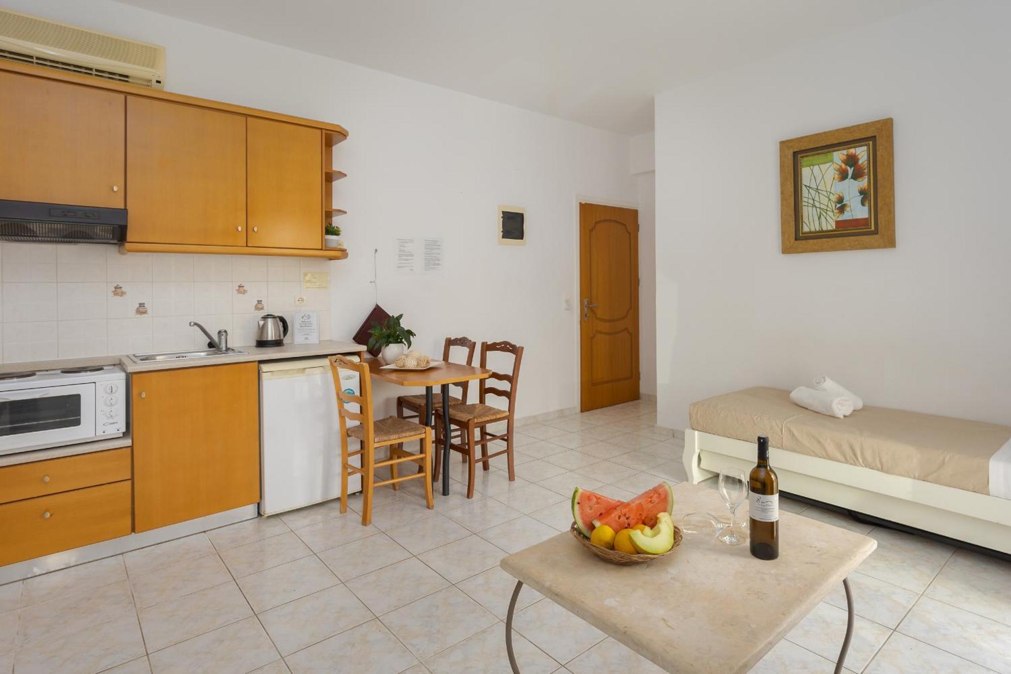 Irida Aparthotel Malia By Estia מראה חיצוני תמונה